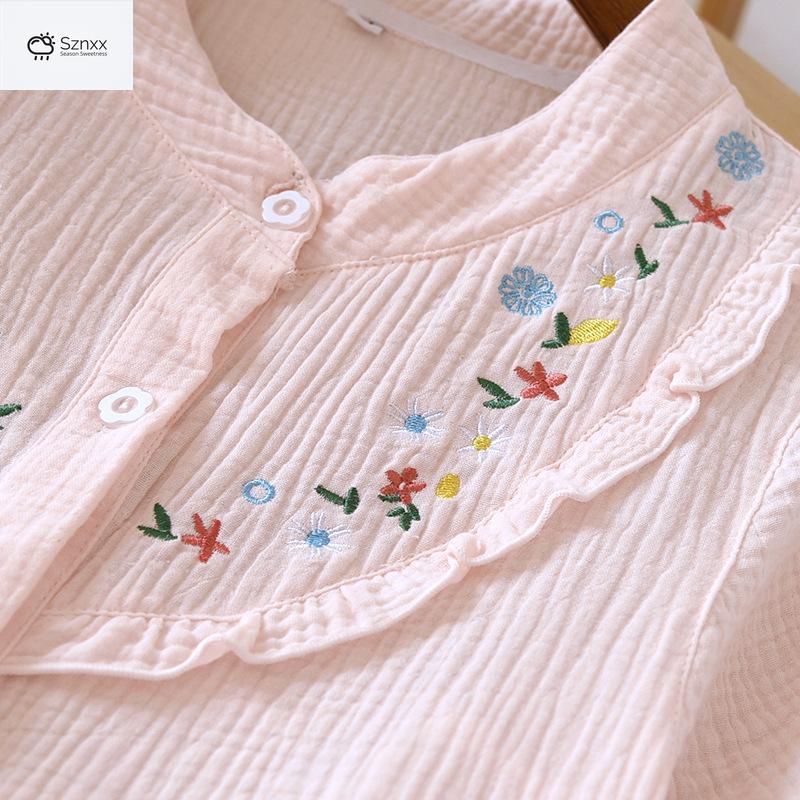 Embroidered Cotton Crepe Short-sleeve Capris Pajama Set