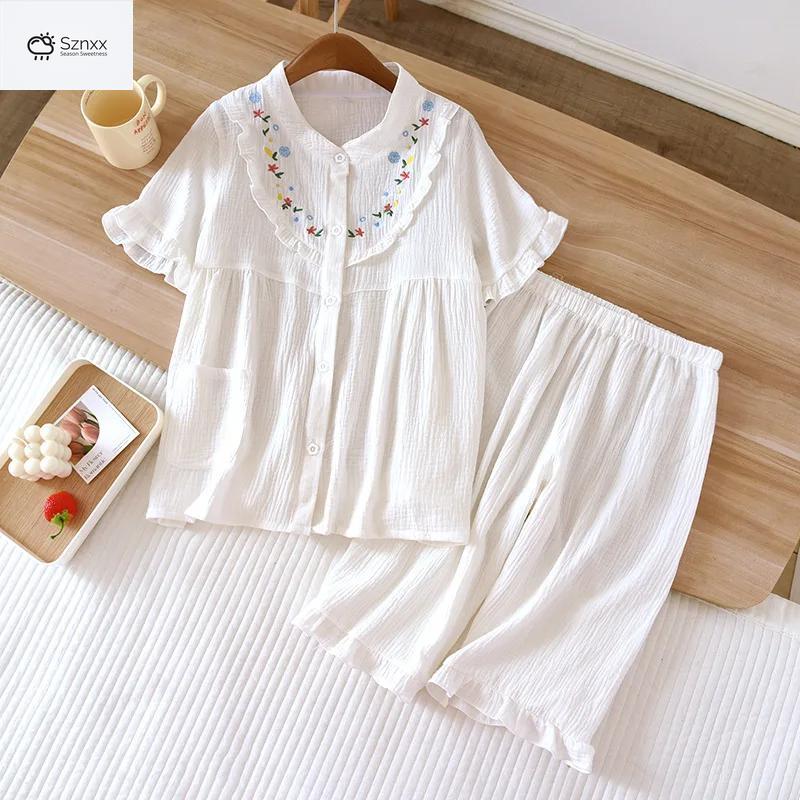 Embroidered Cotton Crepe Short-sleeve Capris Pajama Set